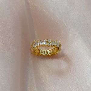 Gold crystal ring